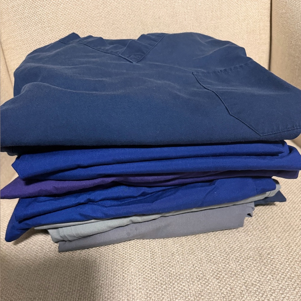 7 sets Medium Medical Scrubs